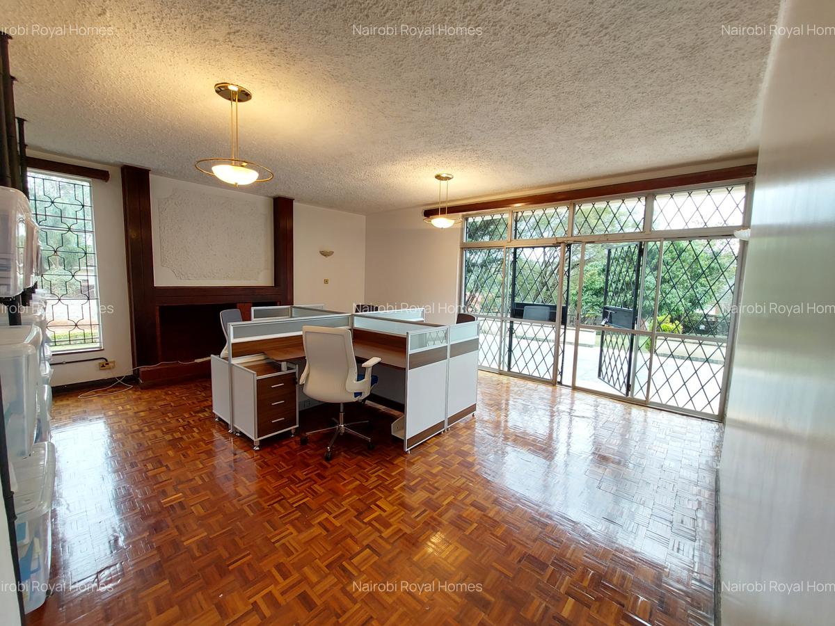 5 Bed House with En Suite at Whispers Avenue - 15