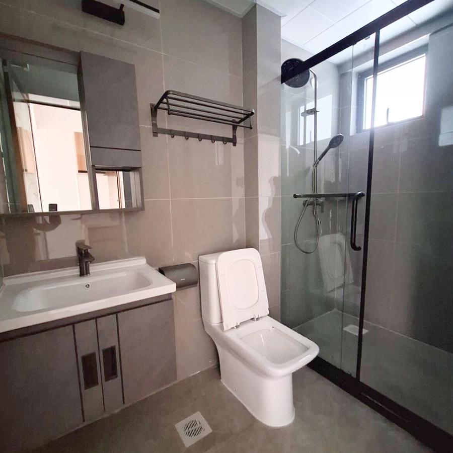 2 Bed Apartment with En Suite at Riverside Drive - 10