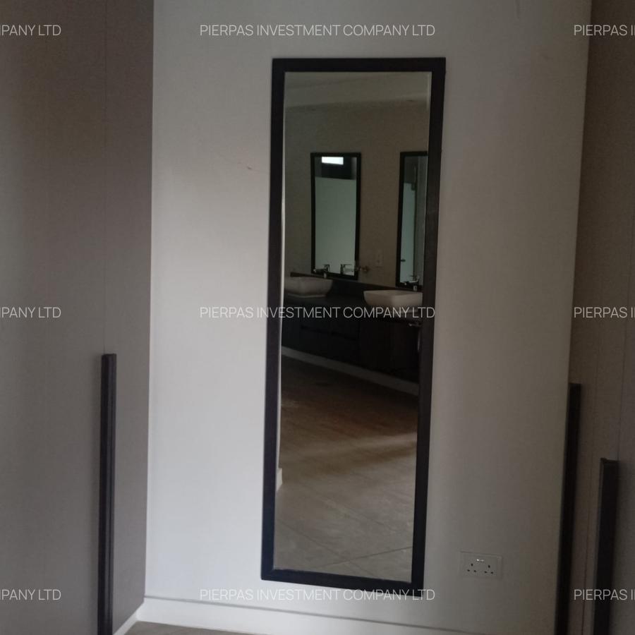 5 Bed Villa with En Suite in Lavington - 14