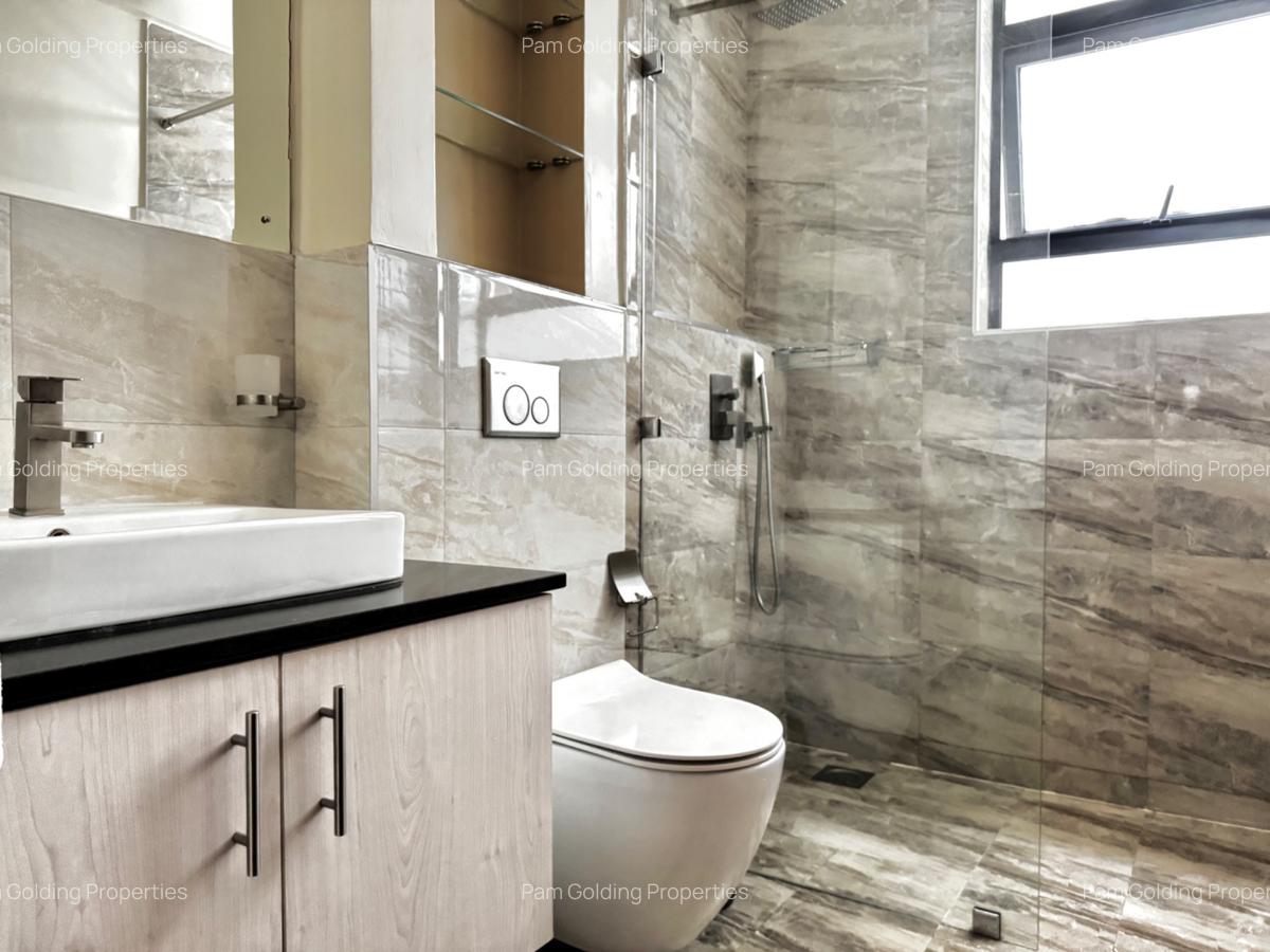 3 Bed Apartment with En Suite in Riverside - 7