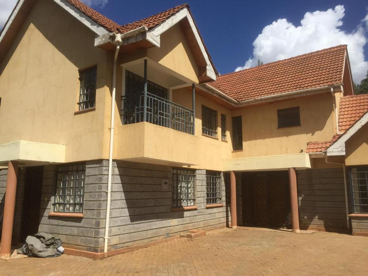 5 Bed House with En Suite in Garden Estate - 2