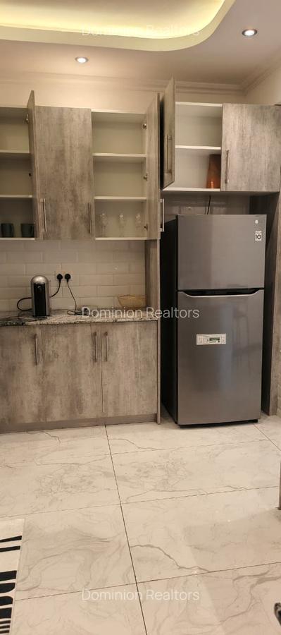 Serviced 2 Bed Apartment with En Suite at Brookside - 7