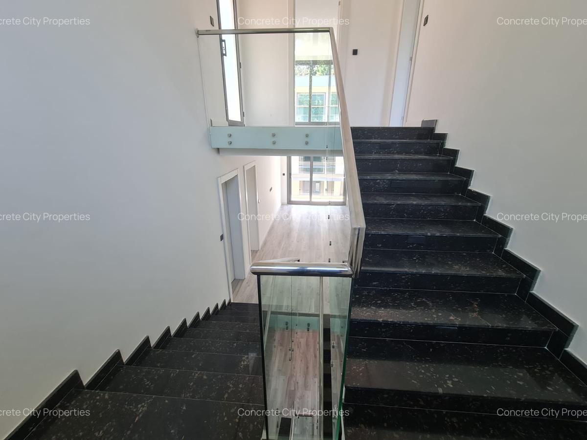 5 Bed Villa in Lavington - 18