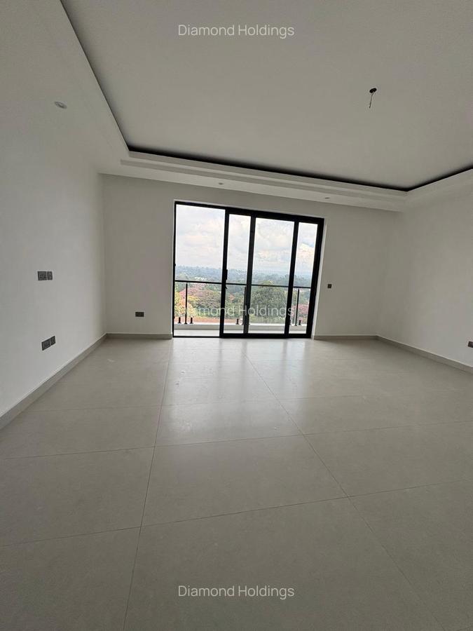 2 Bed Apartment with En Suite in Brookside - 7