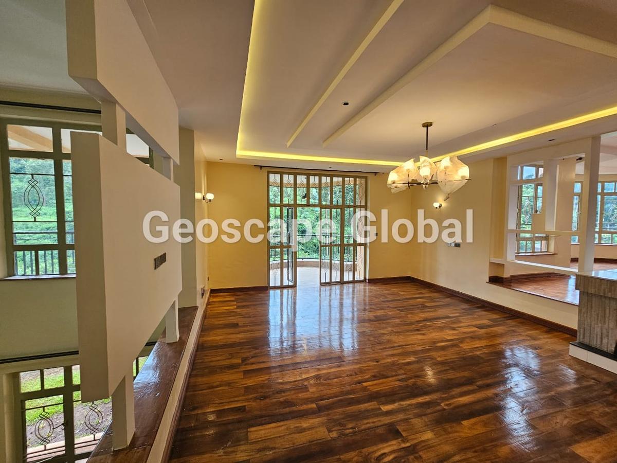 3 Bed Apartment with En Suite in Nyari - 9