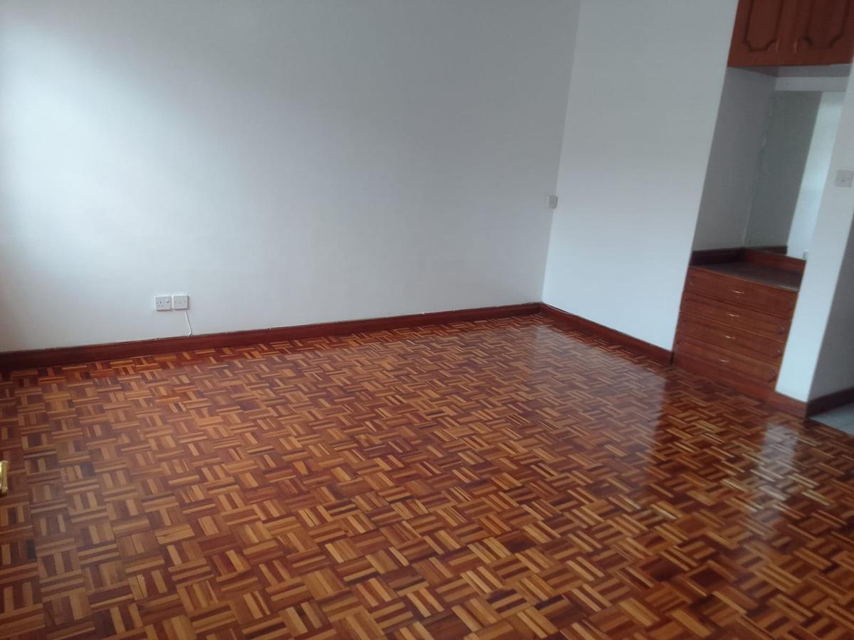 4 Bed Townhouse with En Suite in Westlands Area - 15