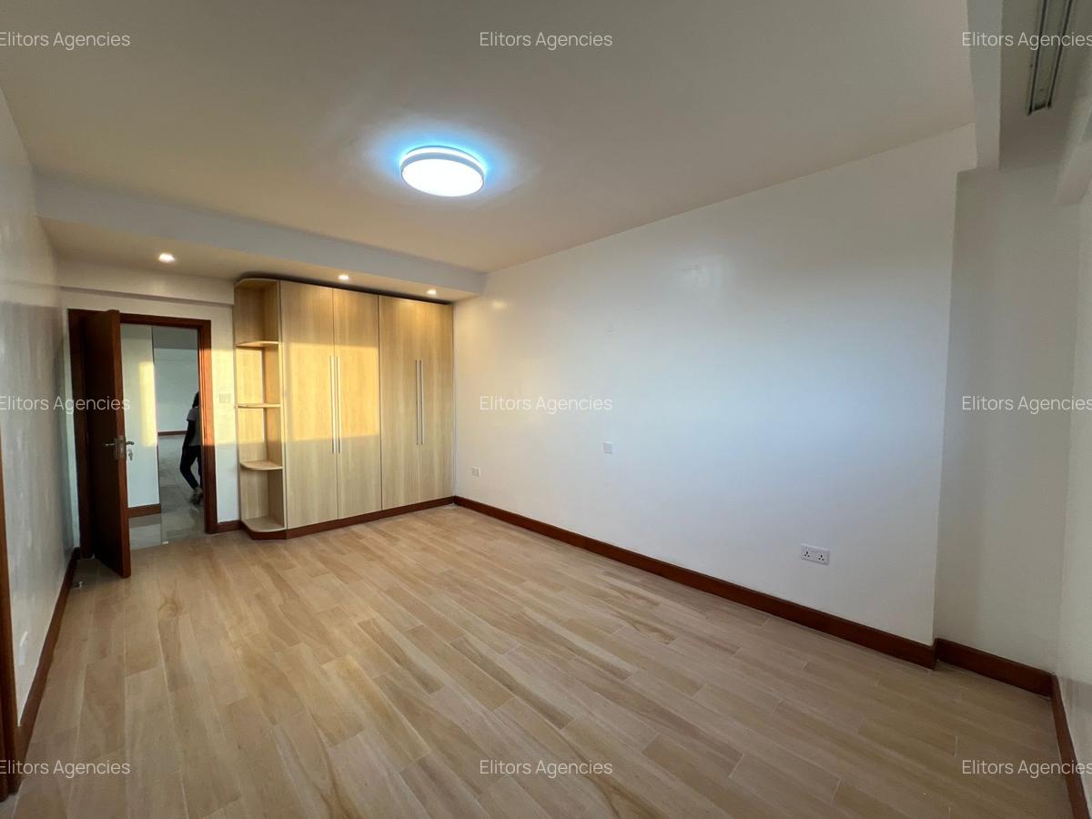 4 Bed Apartment with En Suite at Othaya Road - 15