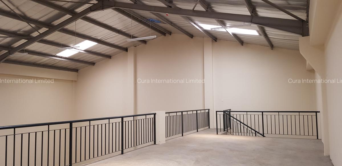 6,200 ft² Warehouse in Industrial Area - 1