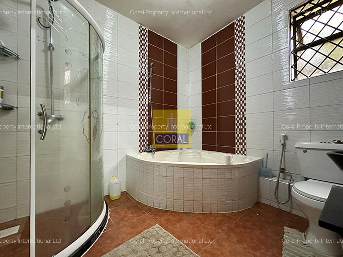 3 Bed Apartment in Parklands - 12