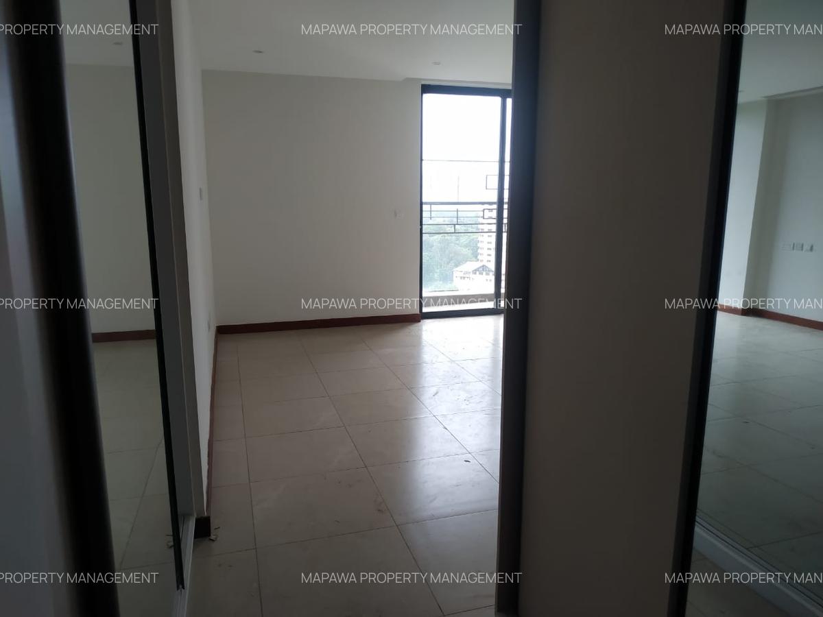 4 Bed Apartment with En Suite in Parklands - 12