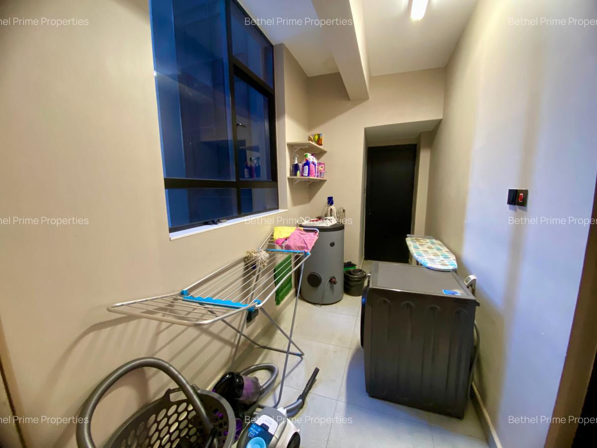 3 Bed Apartment with En Suite in Brookside - 17