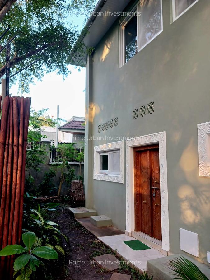 Serviced 1 Bed Apartment with En Suite in Diani - 15