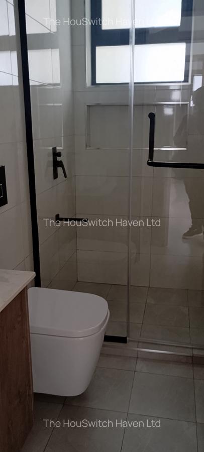 2 Bed Apartment with En Suite at Brookside - 12