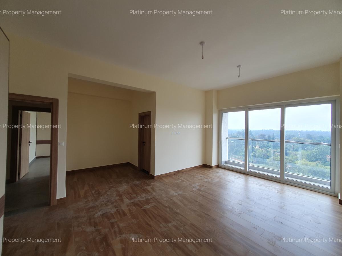 3 Bed Apartment with En Suite in Parklands - 10