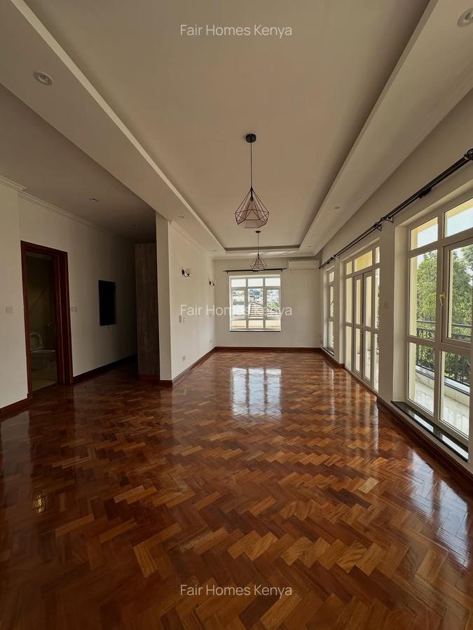 5 Bed Townhouse with En Suite at Lavington Green - 6