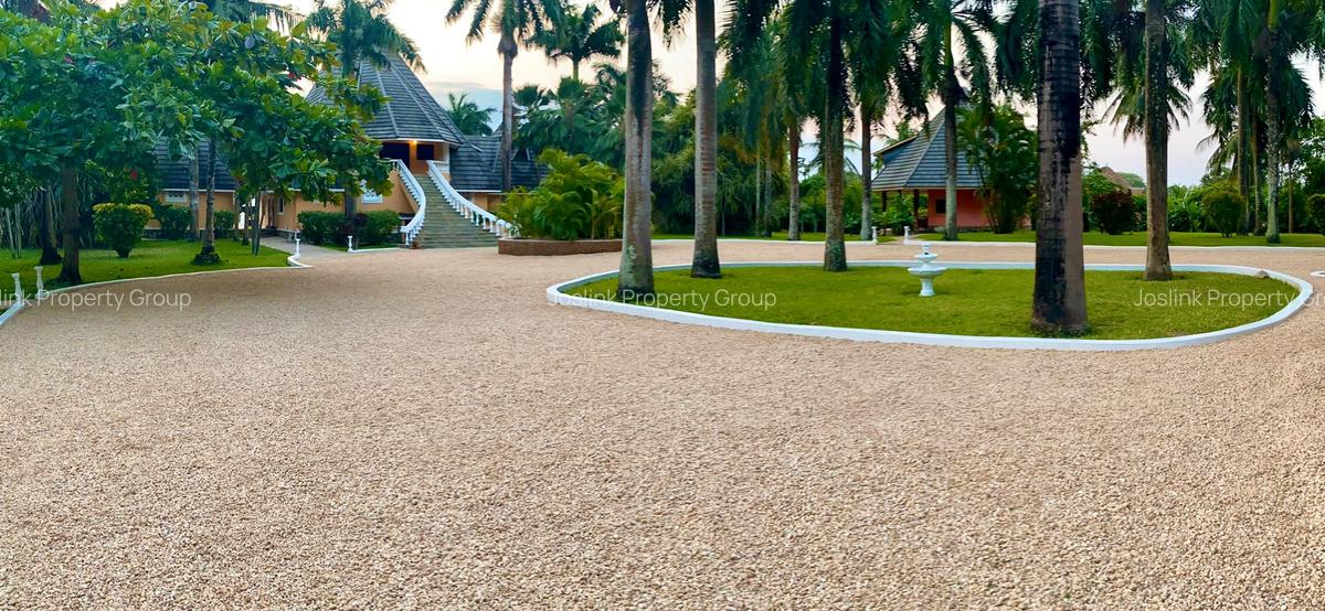 10 Bed Villa with En Suite in Nyali Area - 14