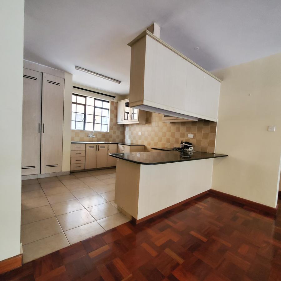 2 Bed Apartment with En Suite at Riverside Drive - 4