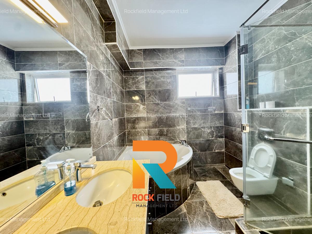 Furnished 3 Bed Apartment with En Suite in Riverside - 13