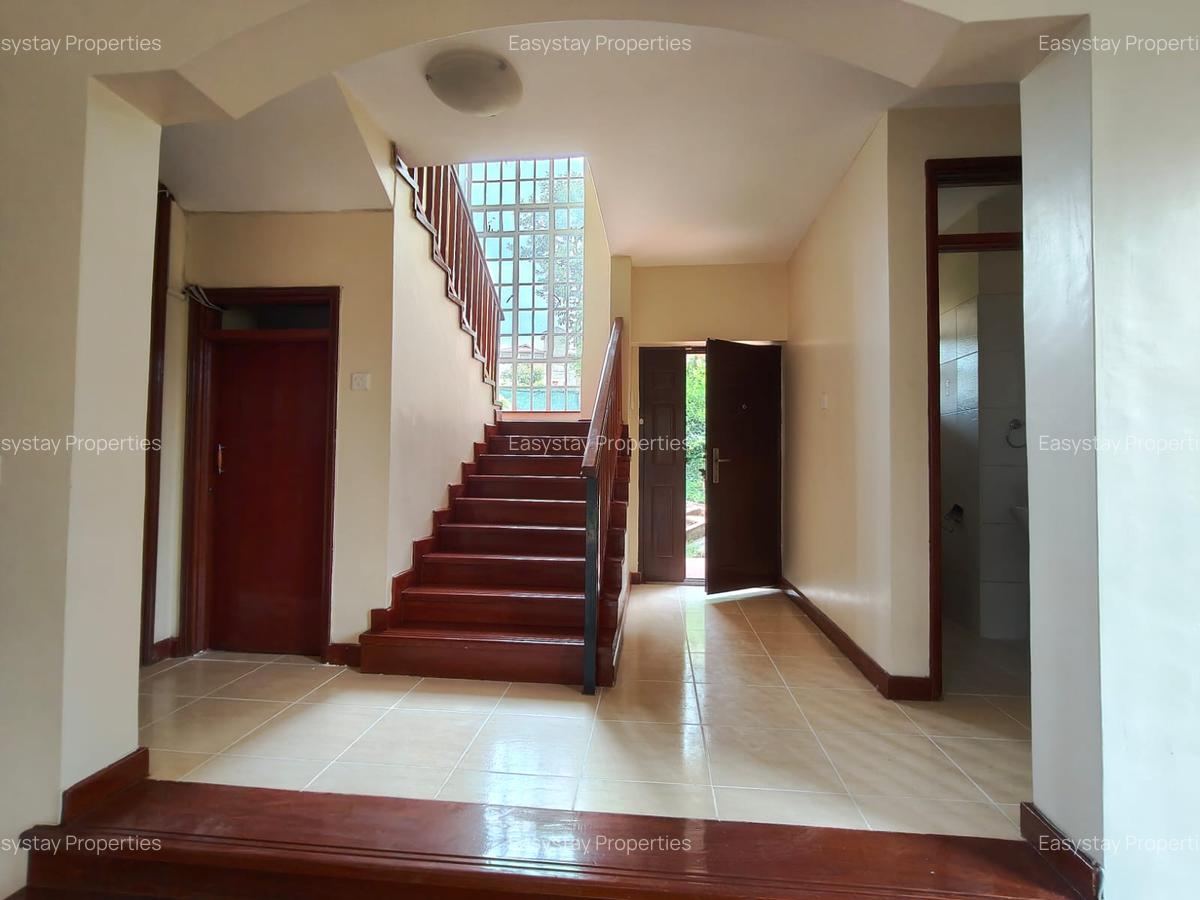 4 Bed Townhouse with En Suite in Nyari - 13
