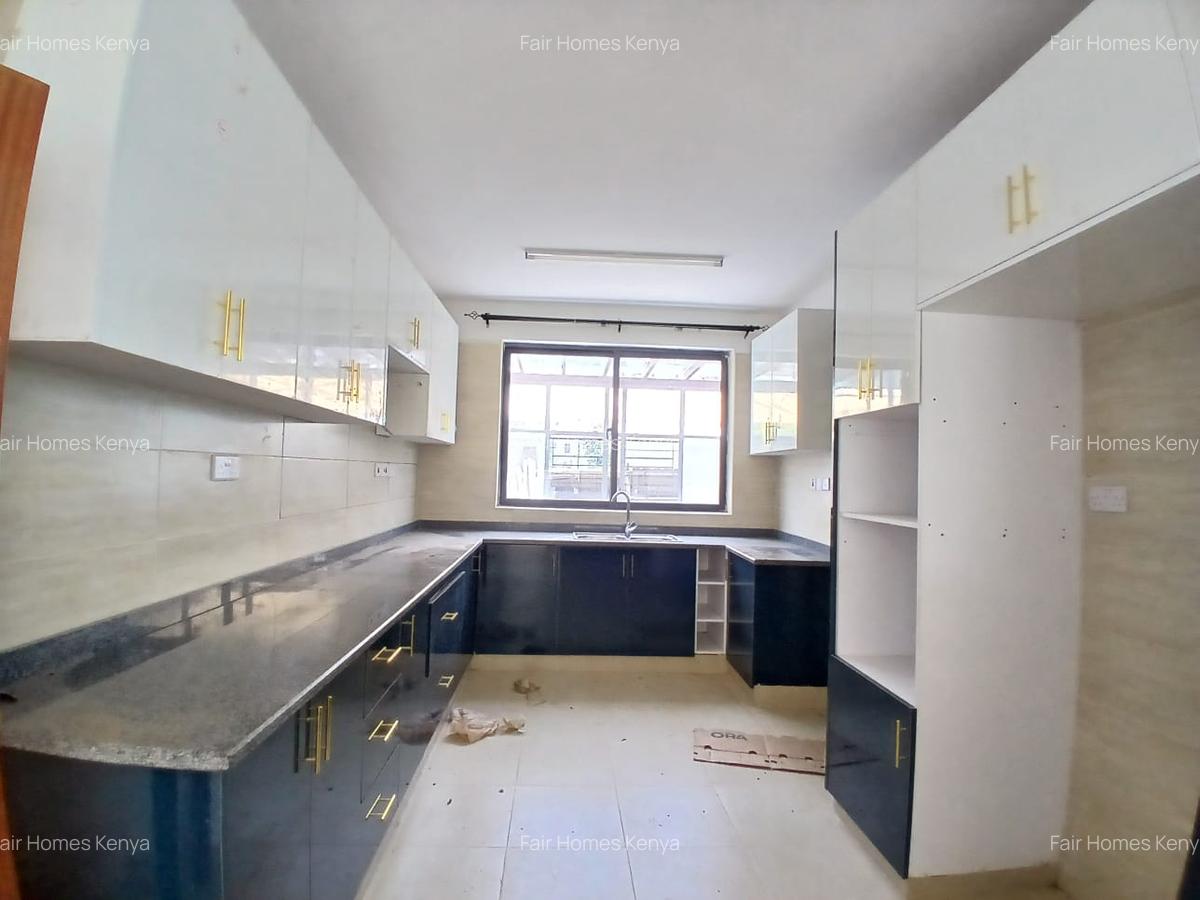 4 Bed Townhouse with En Suite at Convent Drive - 7