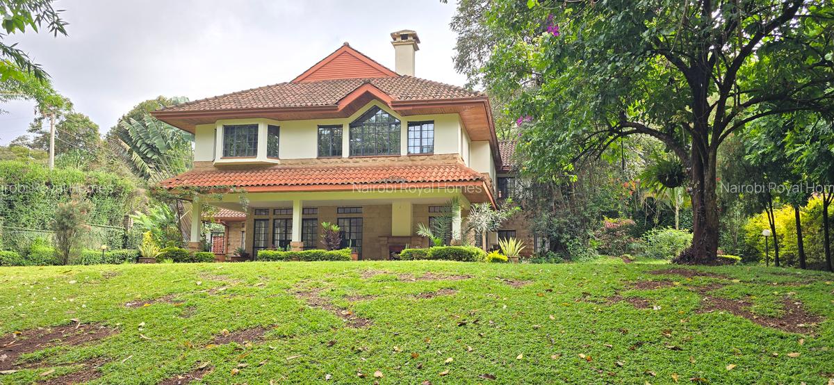 5 Bed House with En Suite at Rosslyn Park - 8