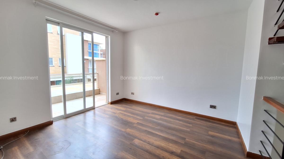 4 Bed Townhouse with En Suite at Karbaserian Avanue - 17