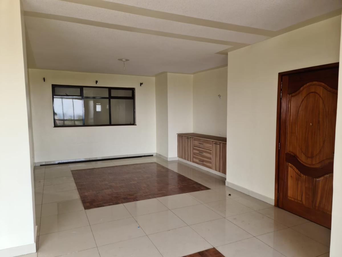 3 Bed Apartment with Staff Quarters in Hurlingham - 5