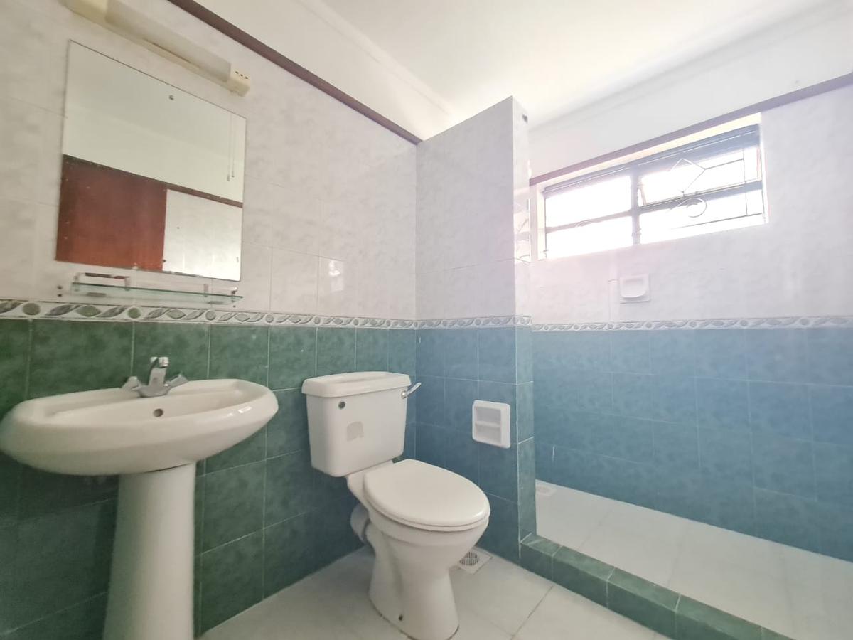 5 Bed Townhouse with En Suite at Grevillea Groove - 4