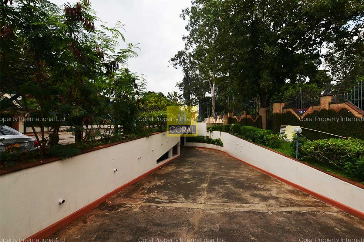 2 Bed Apartment in State House - 19