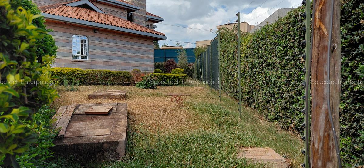 5 Bed House with En Suite in Nyari - 3