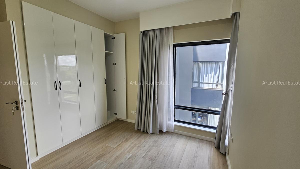 2 Bed Apartment with En Suite at Riverside - 9