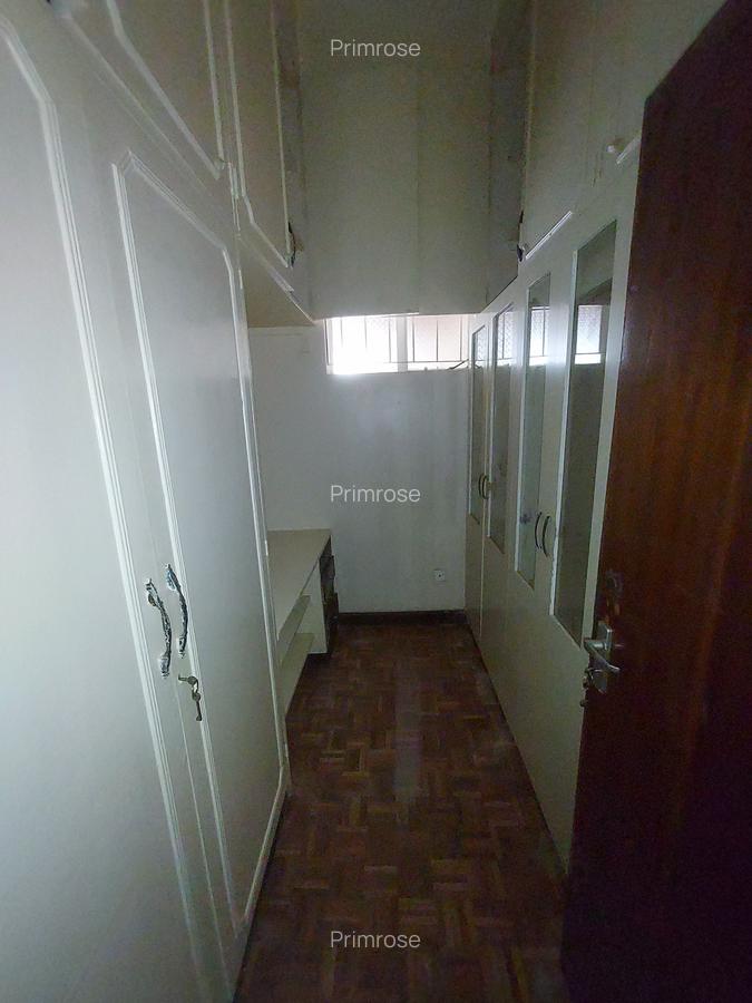 4 Bed Townhouse with En Suite in Spring Valley - 18