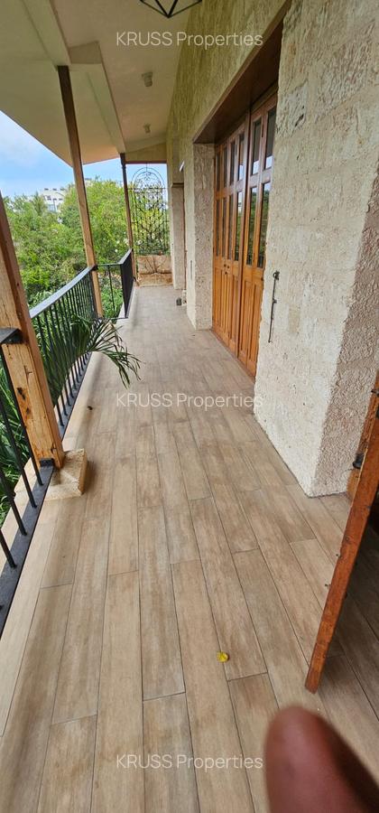 Furnished 2 Bed Apartment with En Suite at Ar174 - 11