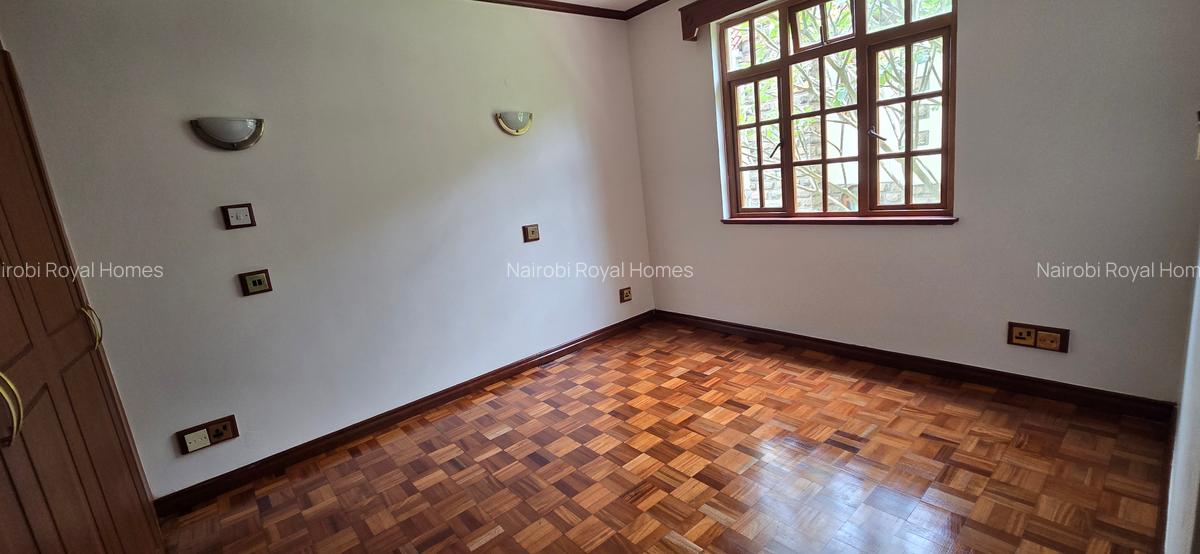 4 Bed Townhouse with En Suite at Lavington Green - 8