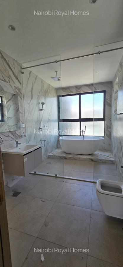 5 Bed Townhouse with En Suite at Lavington Green - 8