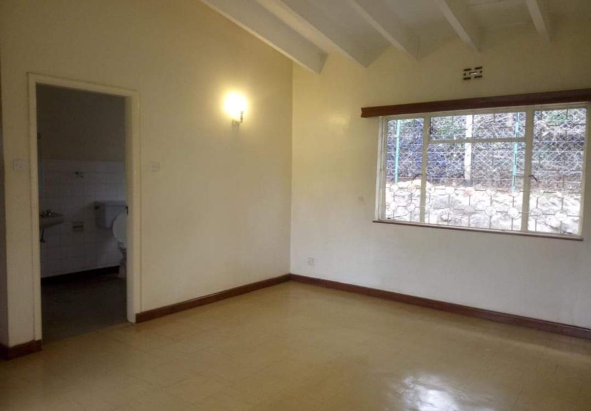 4 Bed House with En Suite in Kyuna - 8