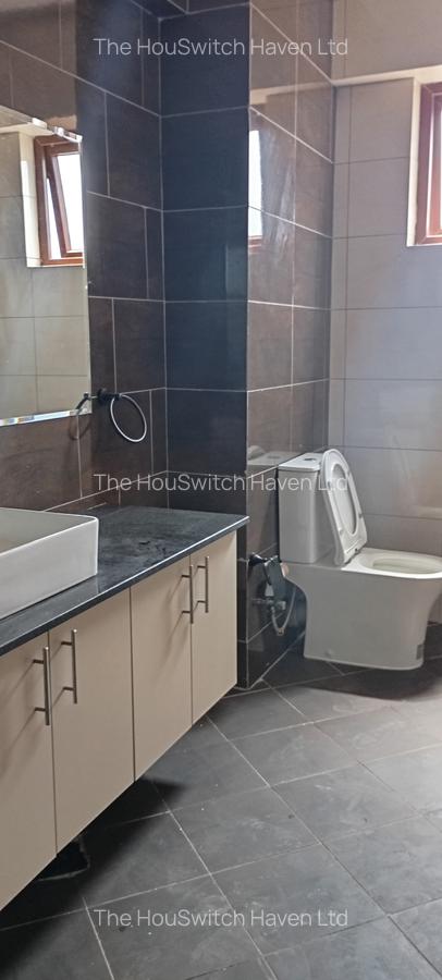 3 Bed Apartment with En Suite at Off Raphta Road - 12