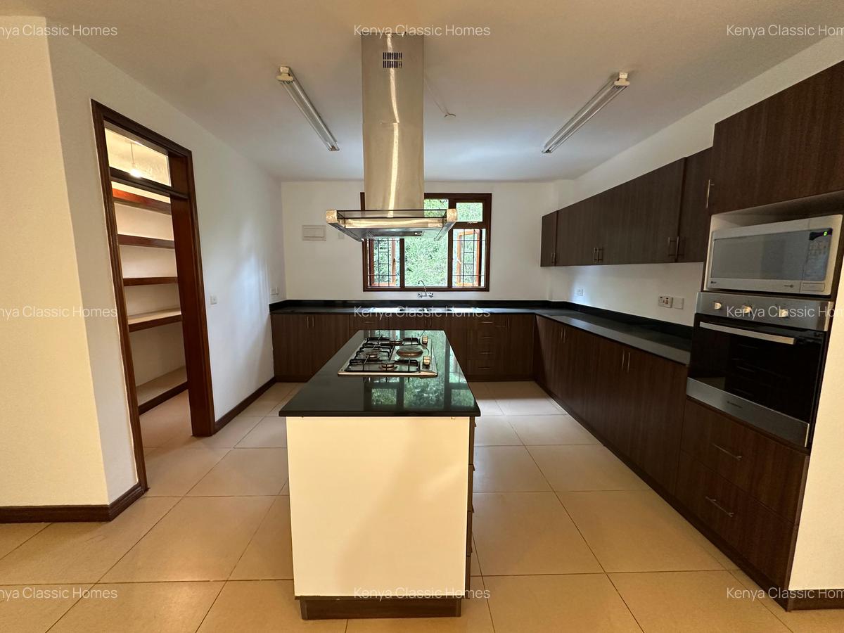 3 Bed Apartment with En Suite at Riverside - 7