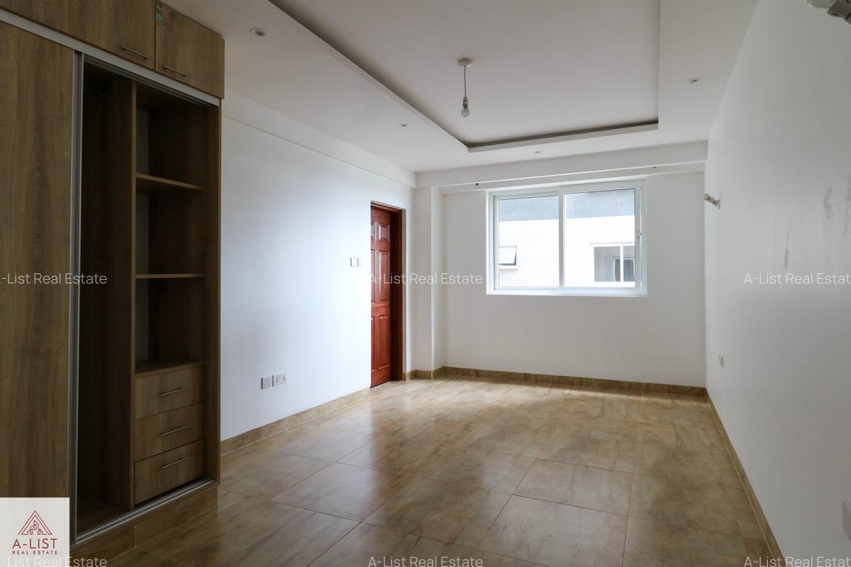 4 Bed Apartment with En Suite at General Mathenge - 12