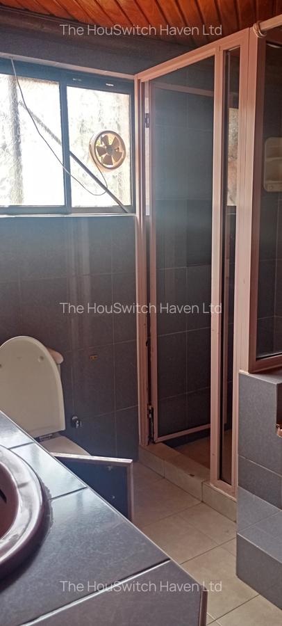 6 Bed House with En Suite at Off Un Avenue - 12