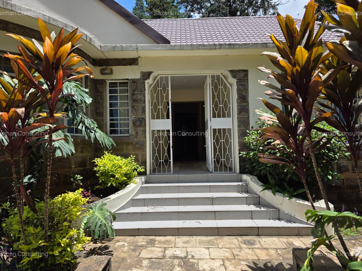 Commercial Property with Service Charge Included in Kilimani - 7