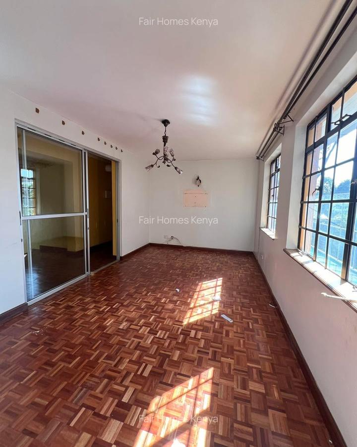 4 Bed Townhouse with En Suite at Lavington Green - 6