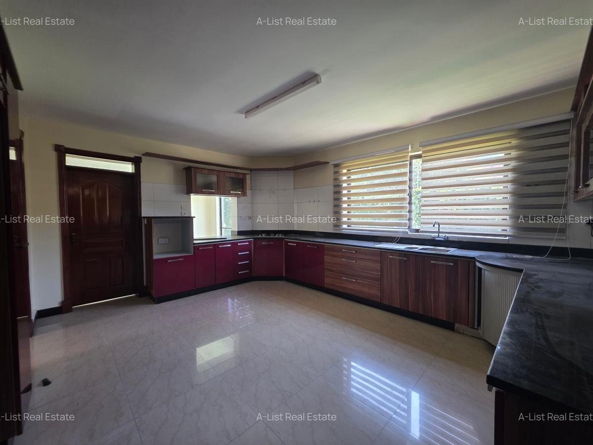 4 Bed Townhouse with En Suite at Grevillea Grove - 5