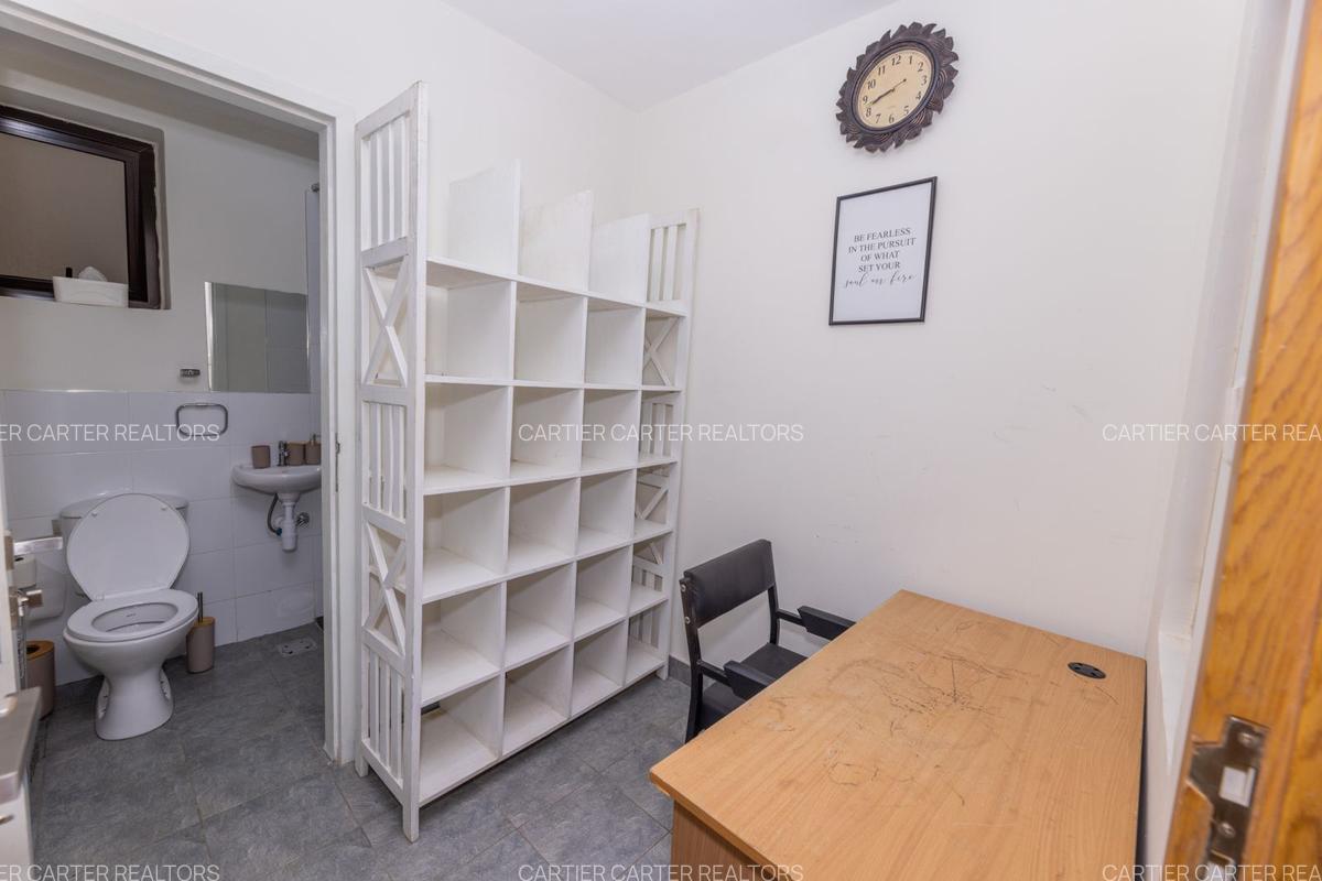 Furnished 3 Bed Apartment with En Suite in Garden Estate - 13