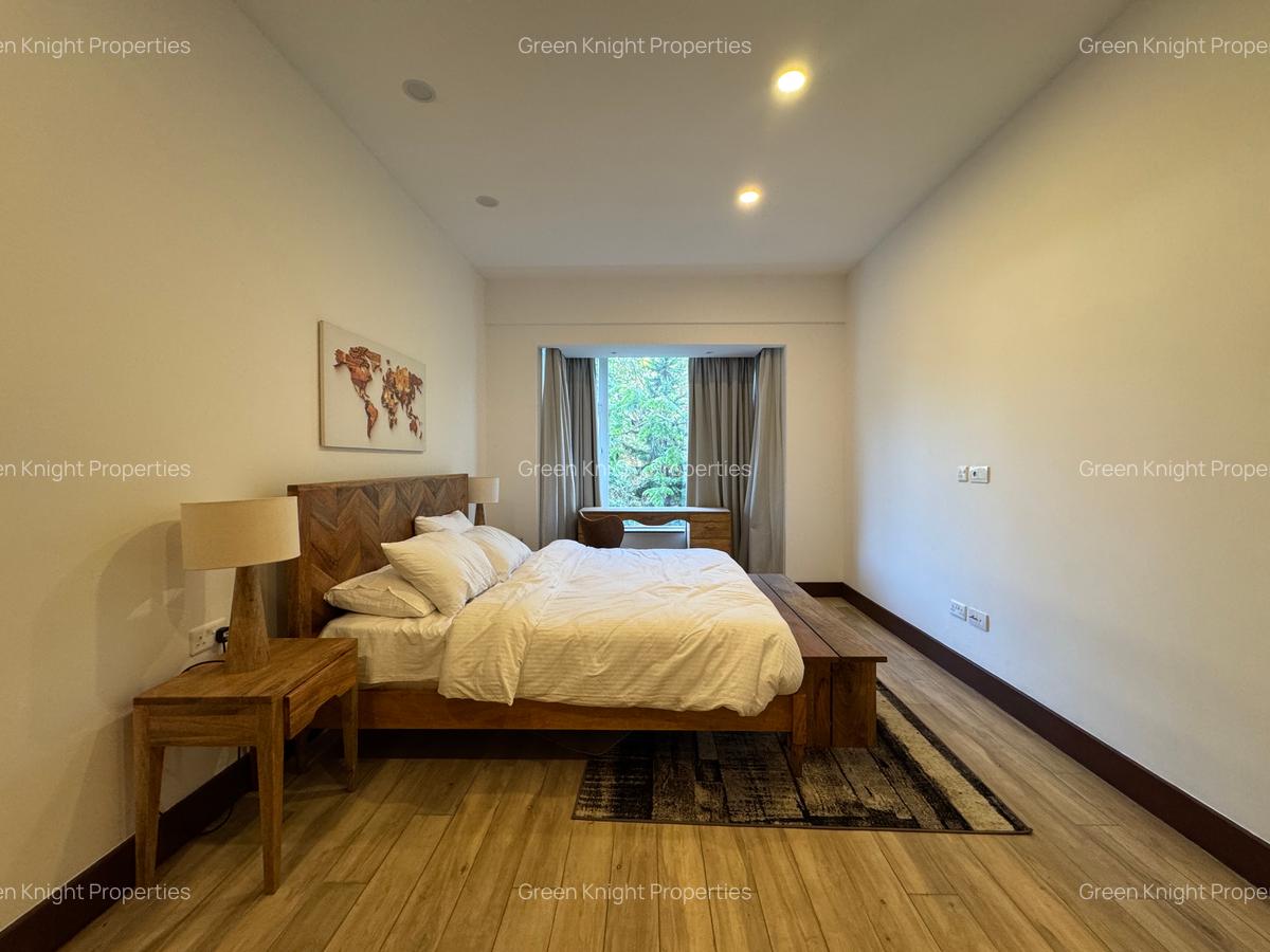 Serviced 3 Bed Apartment with En Suite in Parklands - 5