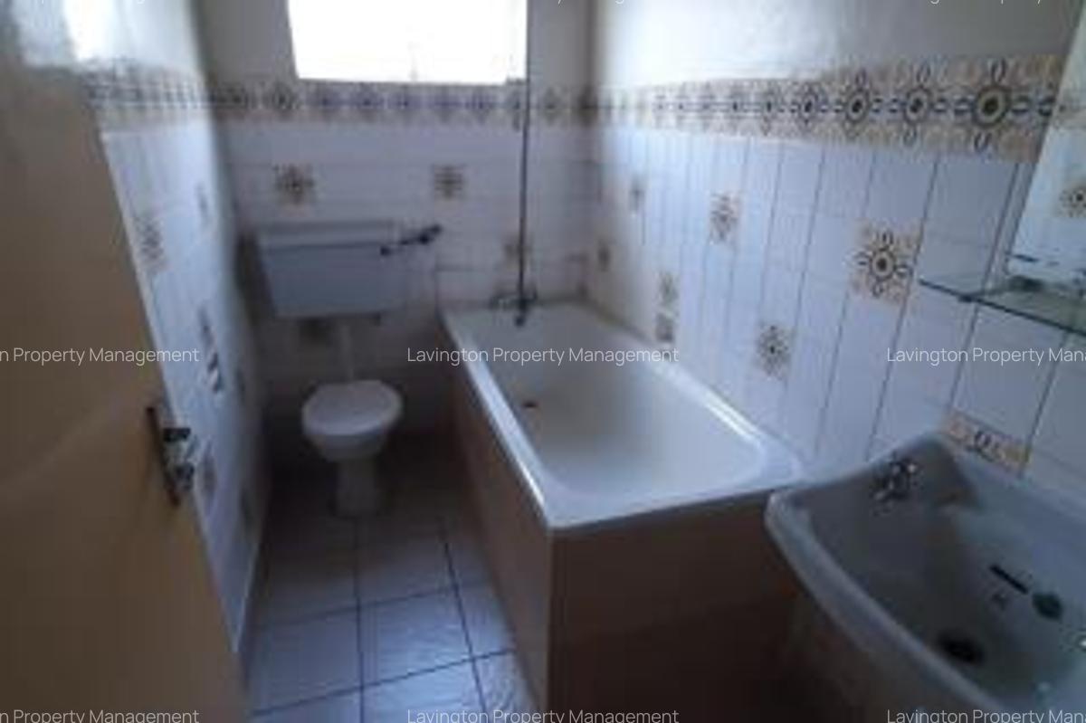 4 Bed House with En Suite at Lavington Green - 6