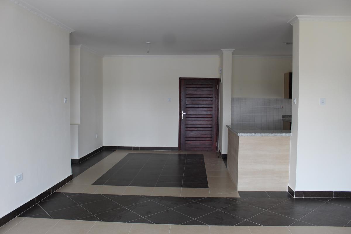 2 Bed Apartment with En Suite at Hatheru Road - 5