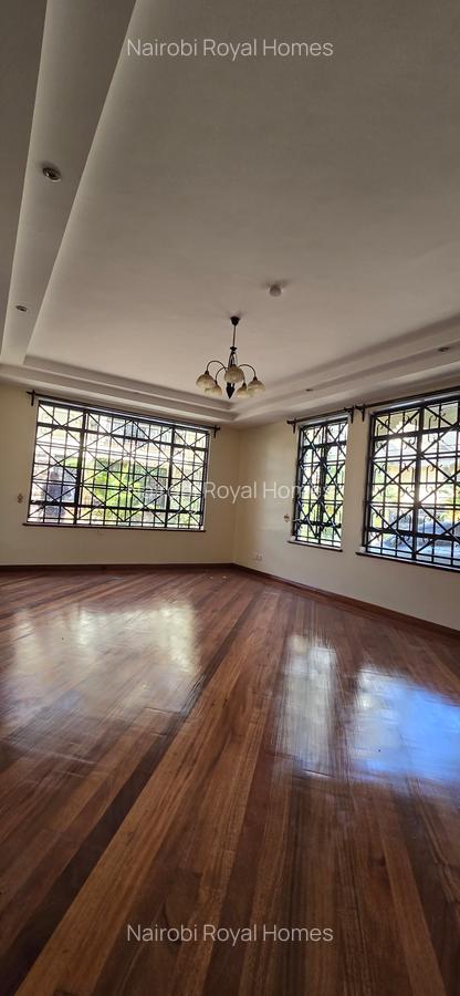 5 Bed Townhouse with En Suite at Lavington Green - 7