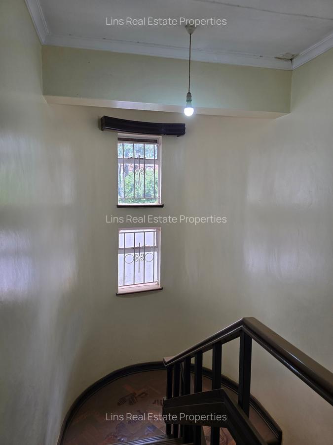4 Bed Townhouse with En Suite in Lavington - 13