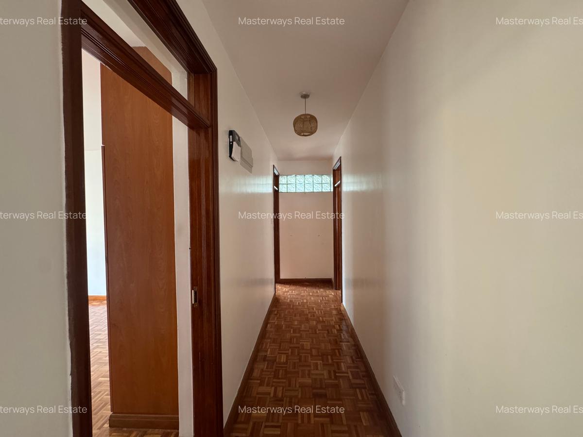 3 Bed Apartment with En Suite in Lavington - 11